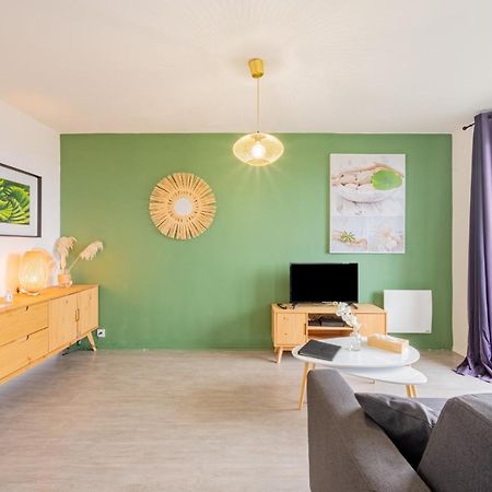 Appart'Hotel Versailles Saint Cyr L'Ecole - Gare Sncf A 100M Et Parking Prive 外观 照片