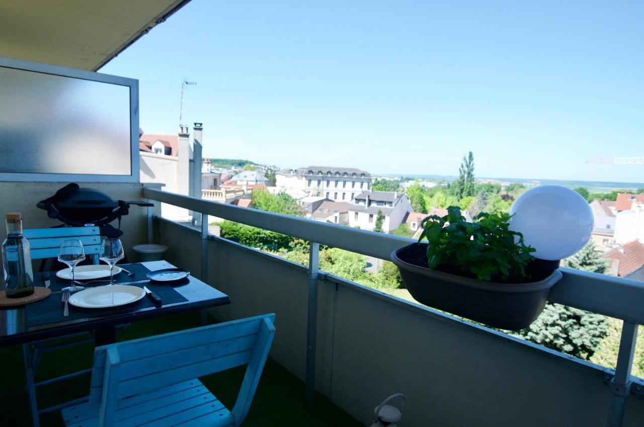 Appart'Hotel Versailles Saint Cyr L'Ecole - Gare Sncf A 100M Et Parking Prive 外观 照片