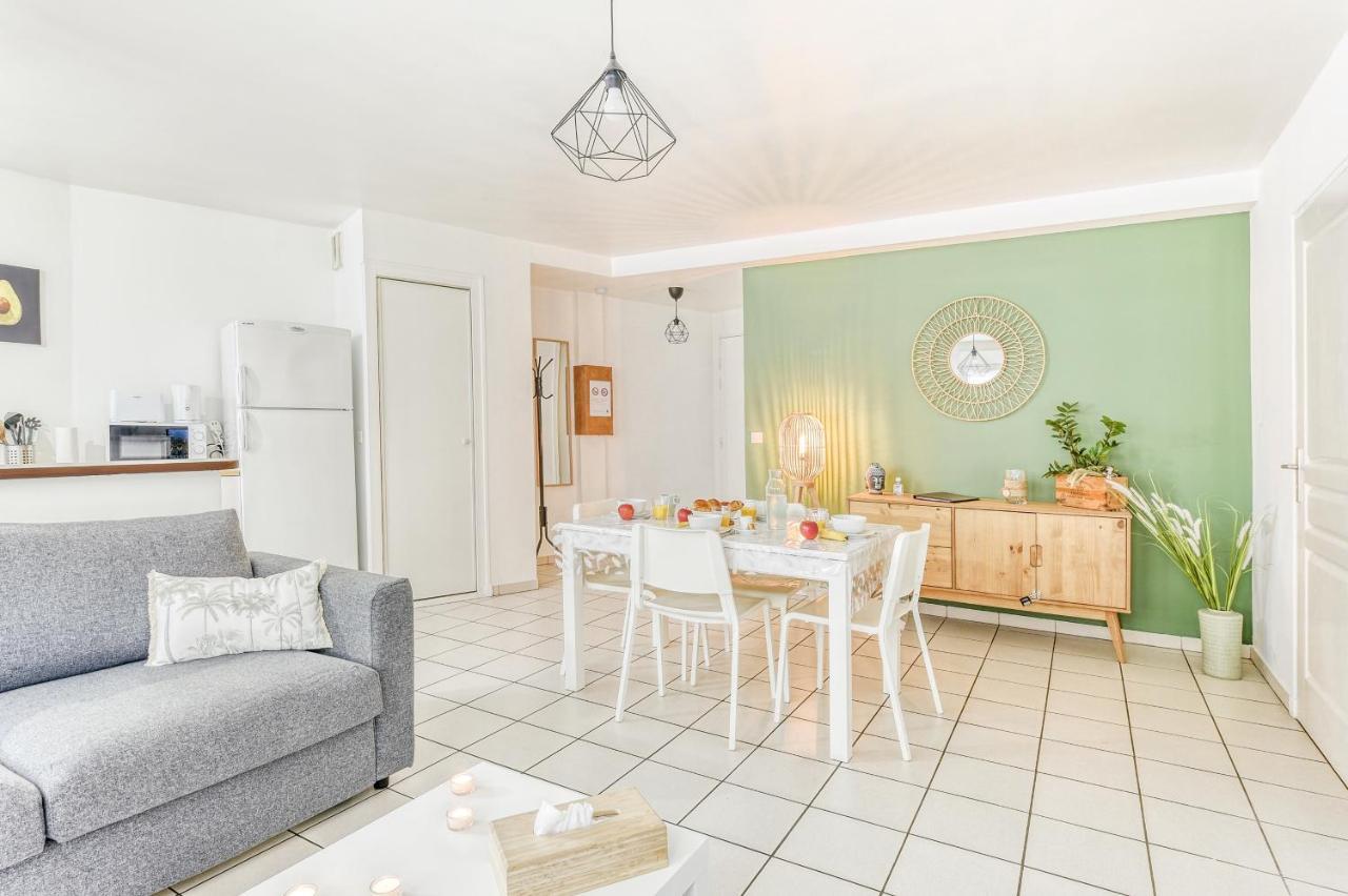 Appart'Hotel Versailles Saint Cyr L'Ecole - Gare Sncf A 100M Et Parking Prive 外观 照片
