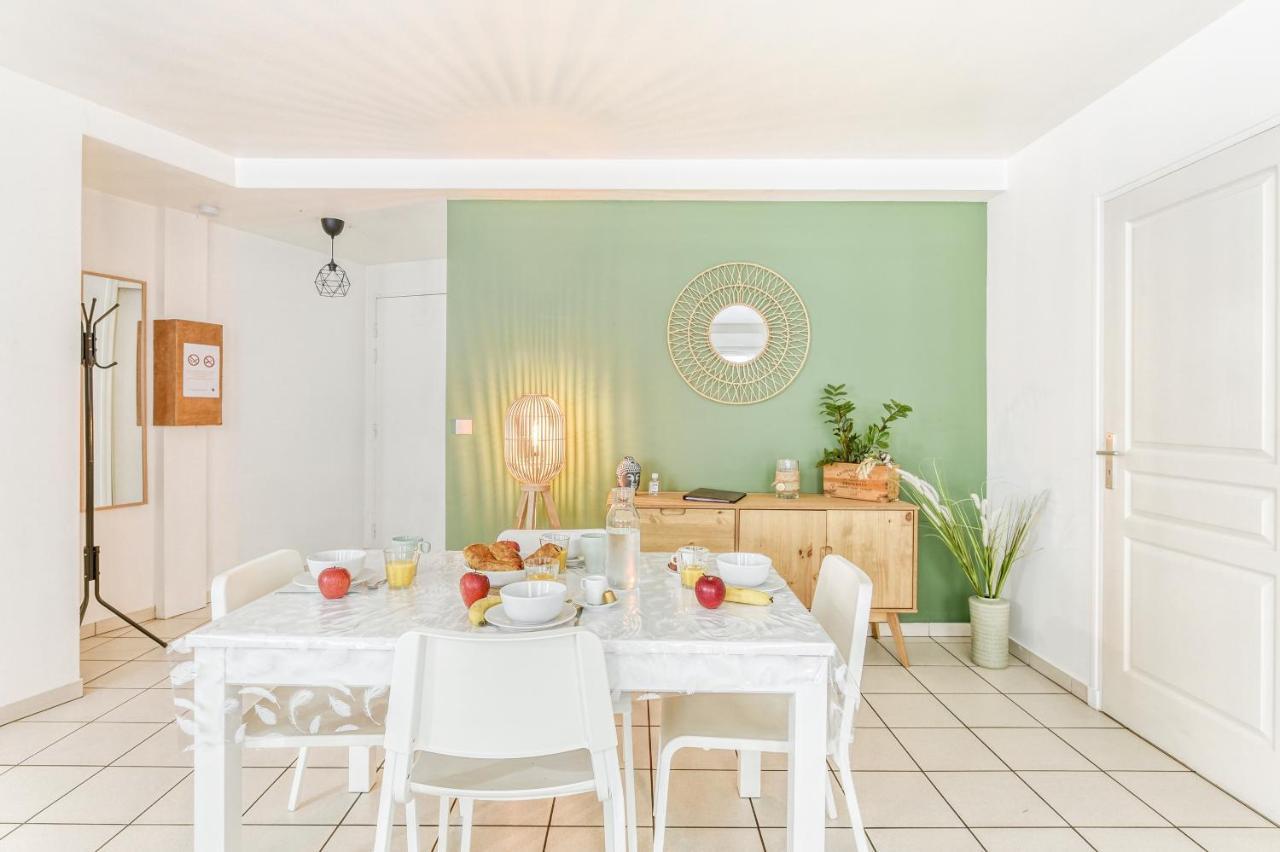 Appart'Hotel Versailles Saint Cyr L'Ecole - Gare Sncf A 100M Et Parking Prive 外观 照片