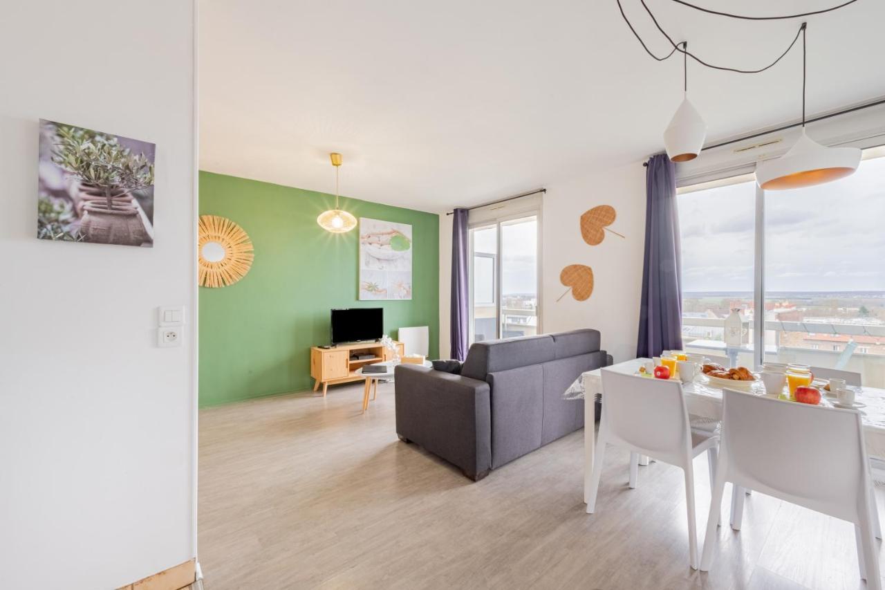 Appart'Hotel Versailles Saint Cyr L'Ecole - Gare Sncf A 100M Et Parking Prive 外观 照片