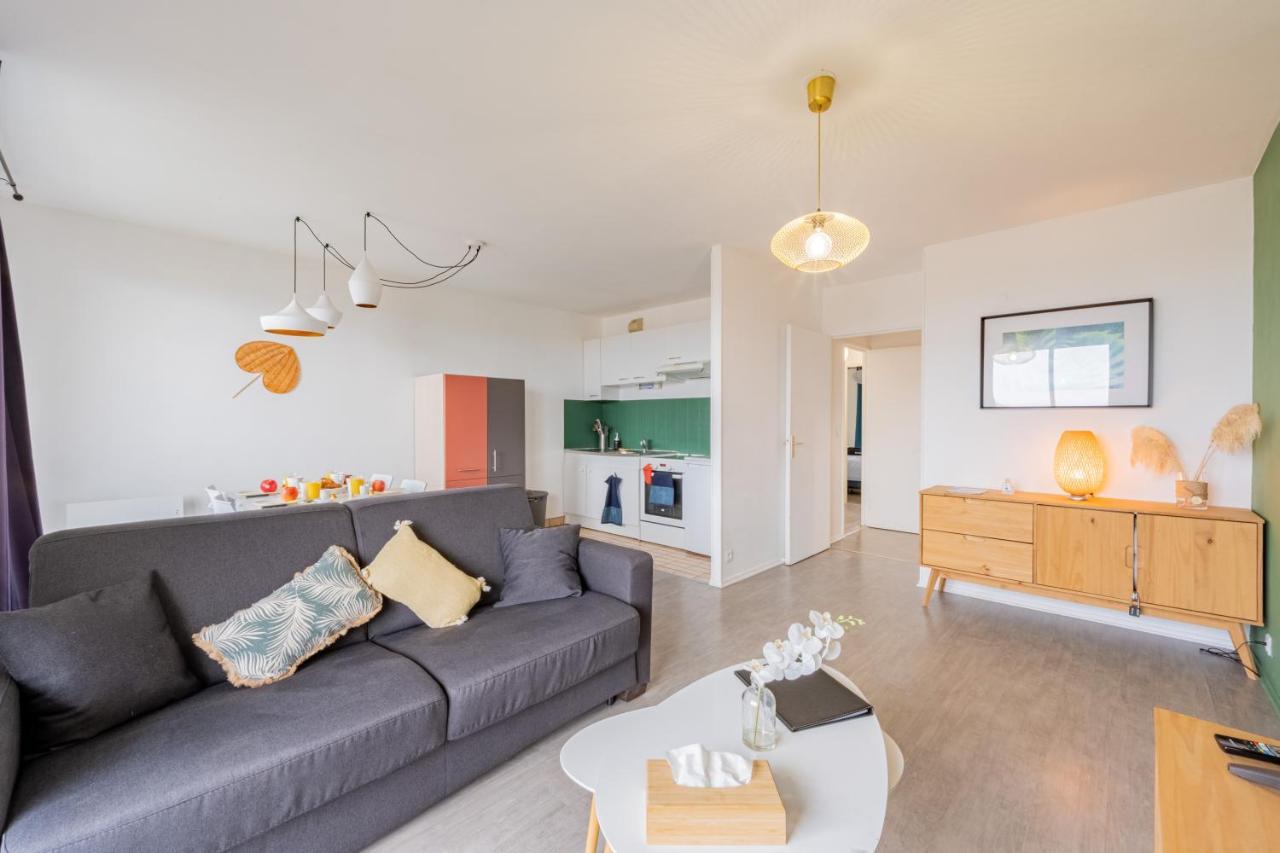 Appart'Hotel Versailles Saint Cyr L'Ecole - Gare Sncf A 100M Et Parking Prive 外观 照片
