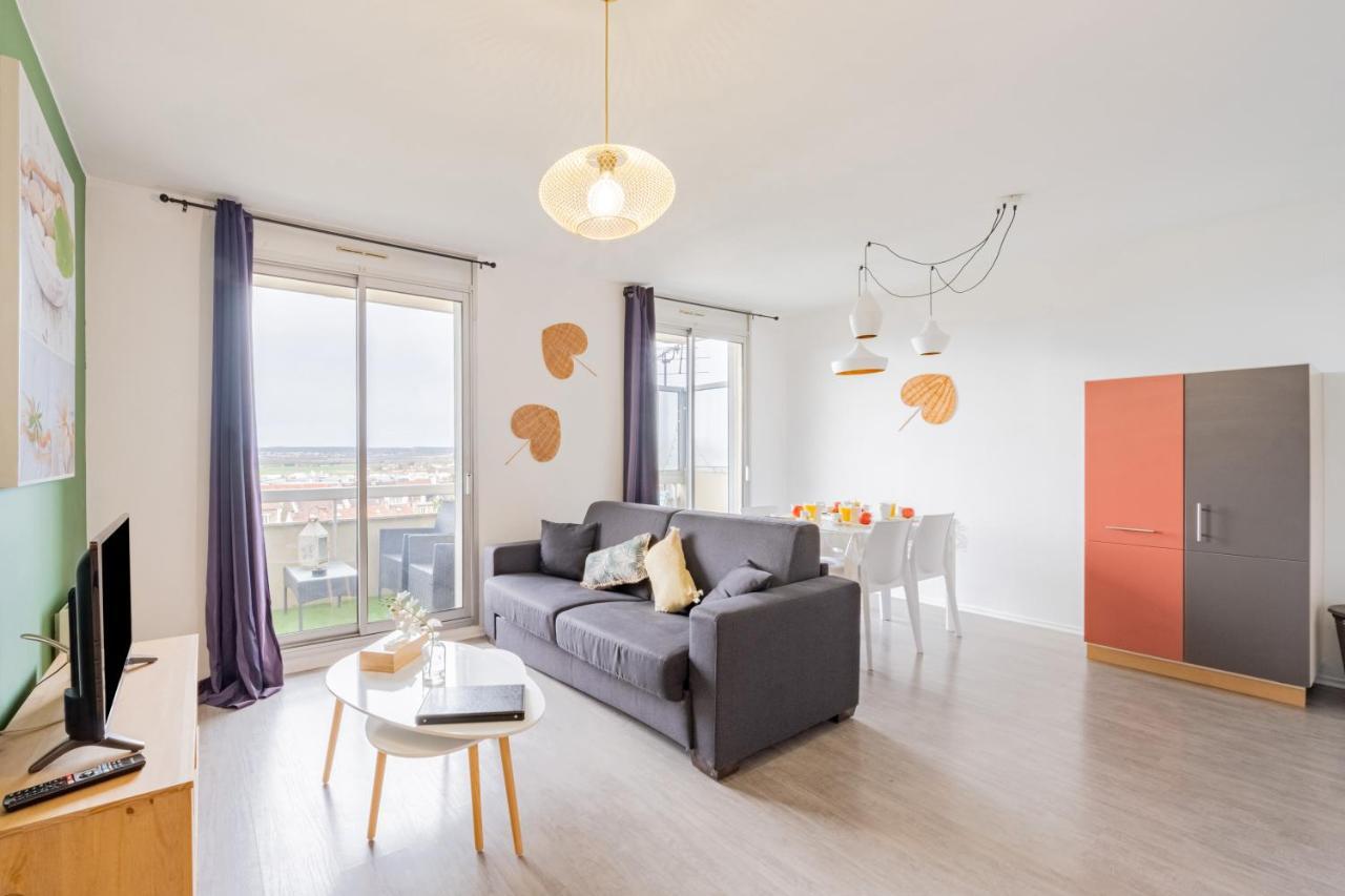 Appart'Hotel Versailles Saint Cyr L'Ecole - Gare Sncf A 100M Et Parking Prive 外观 照片